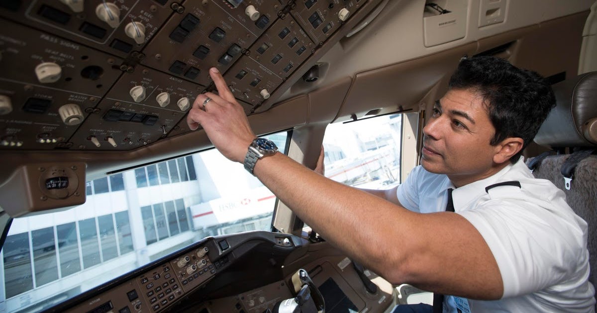 www.airlinerwatch.com